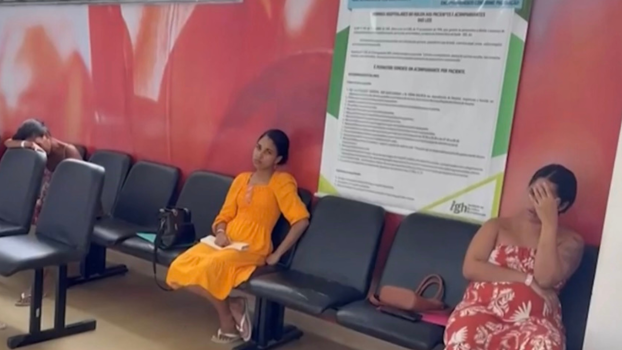 Corredor interno de unidade hospitalar em Porto Seguro