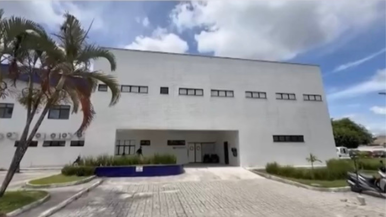 Fachada do Hospital Regional Deputado Luís Eduardo Magalhães, em Porto Seguro